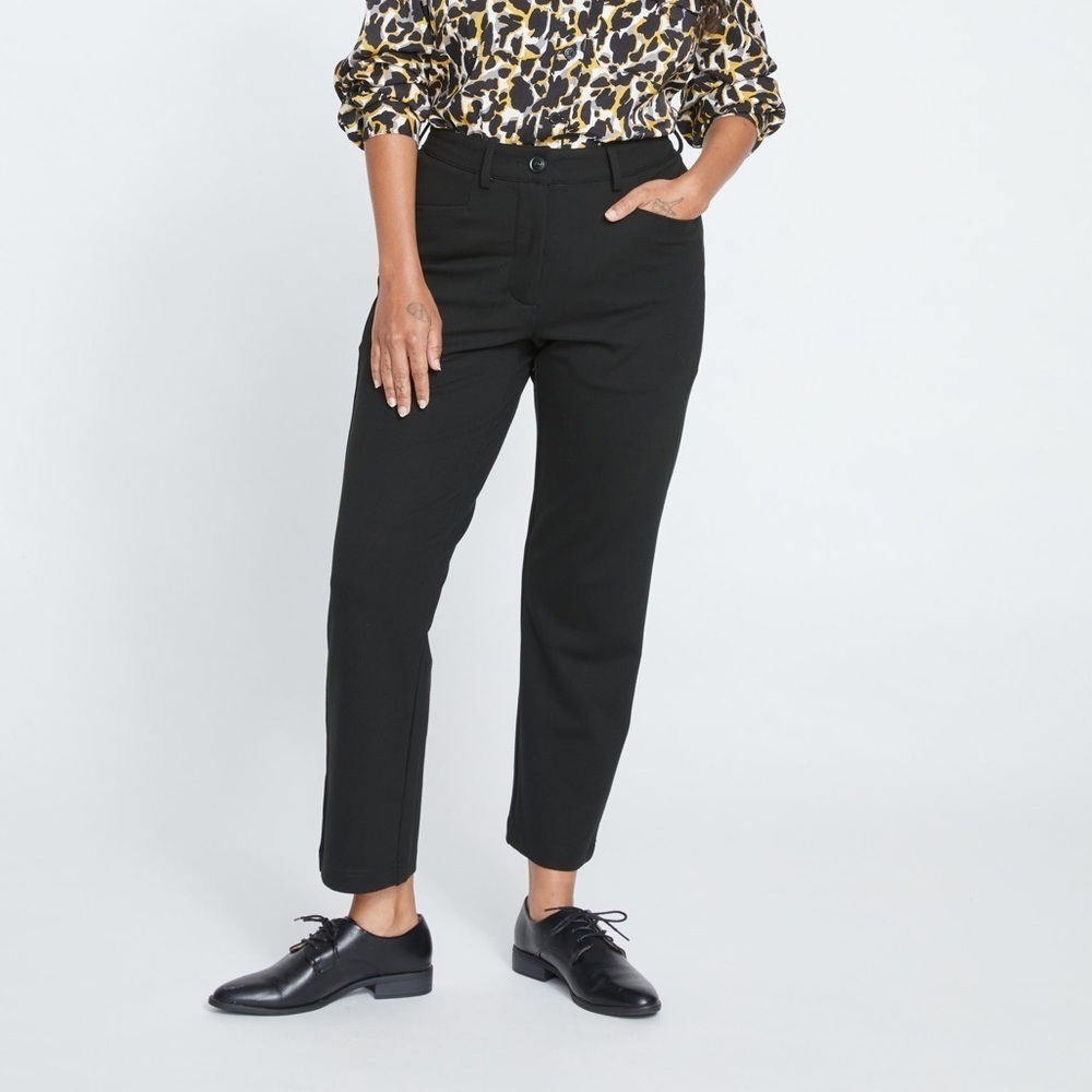 NWT Universal Standard Black Cigarette Ponte Pants sz 4XL
